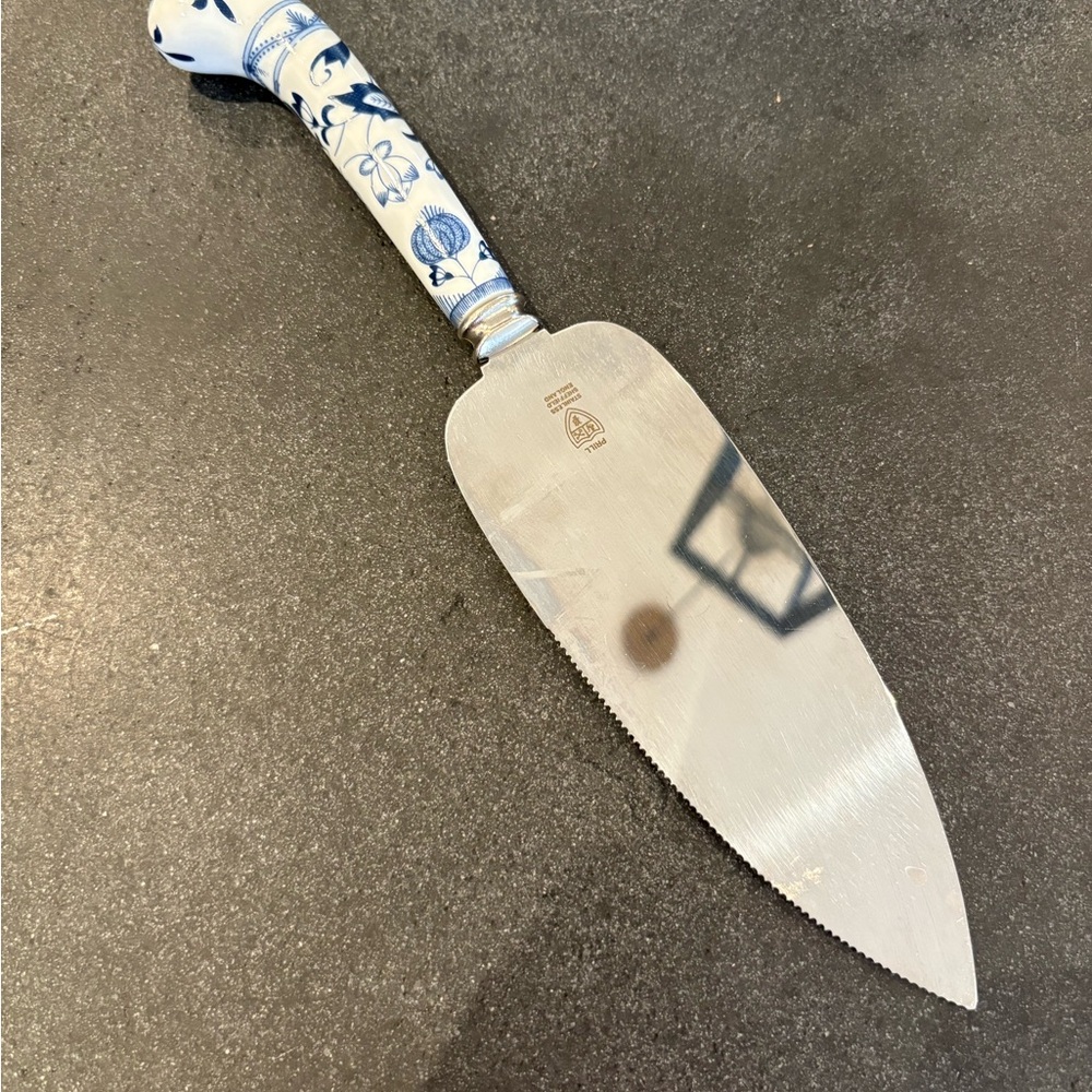 Blue and White Ceramic-Handled Cake Server - Unbranded